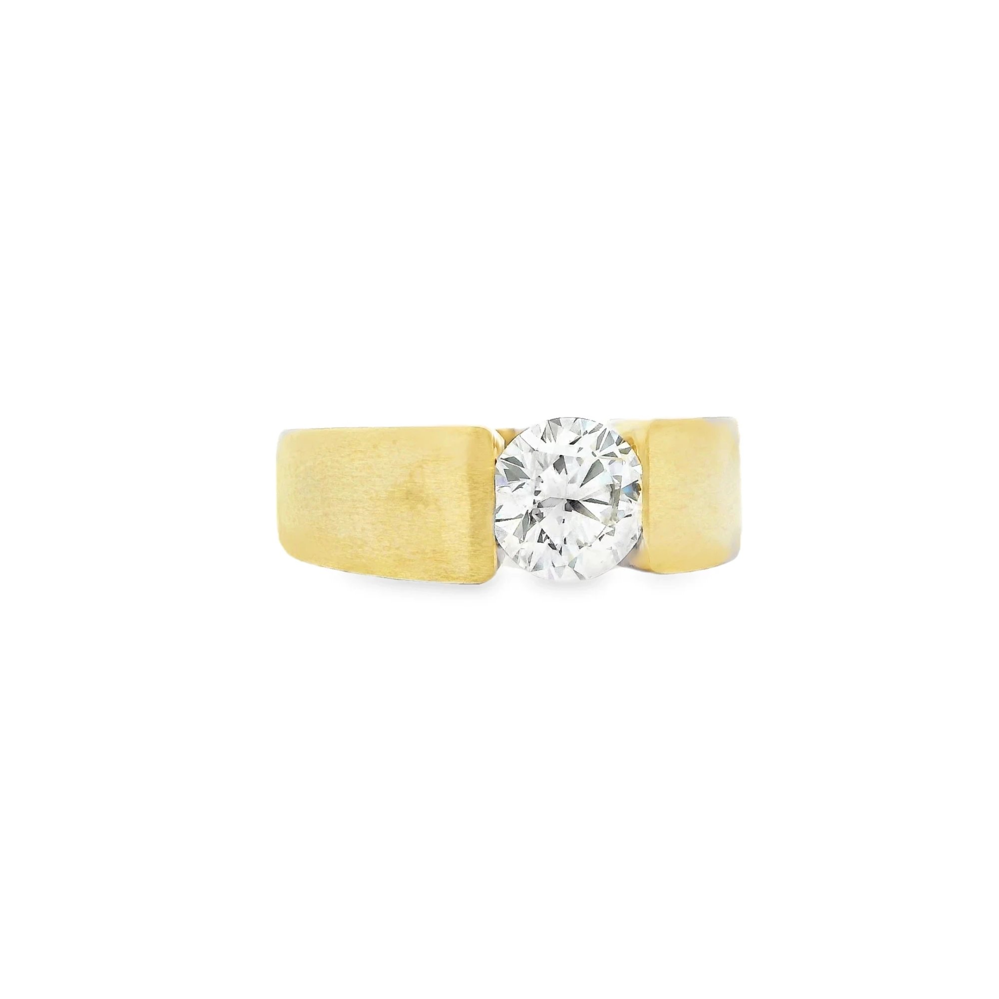 1777421722600-8389a70de79fa495e217-019dd696e99b7bb29d1bd6cc42204a5dretouch Men’s Half-Channel Lab-Grown Diamond Band